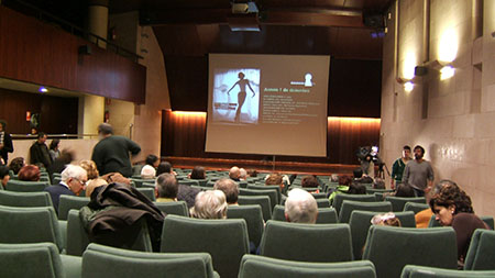 Proyección en el salón de la Diputación Provincial de Huesca