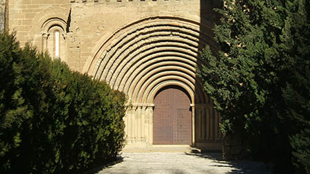 Y nuestra joya del románico, el Monasterio de Santa María de Sijena