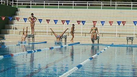 ¡Al agua chicas!